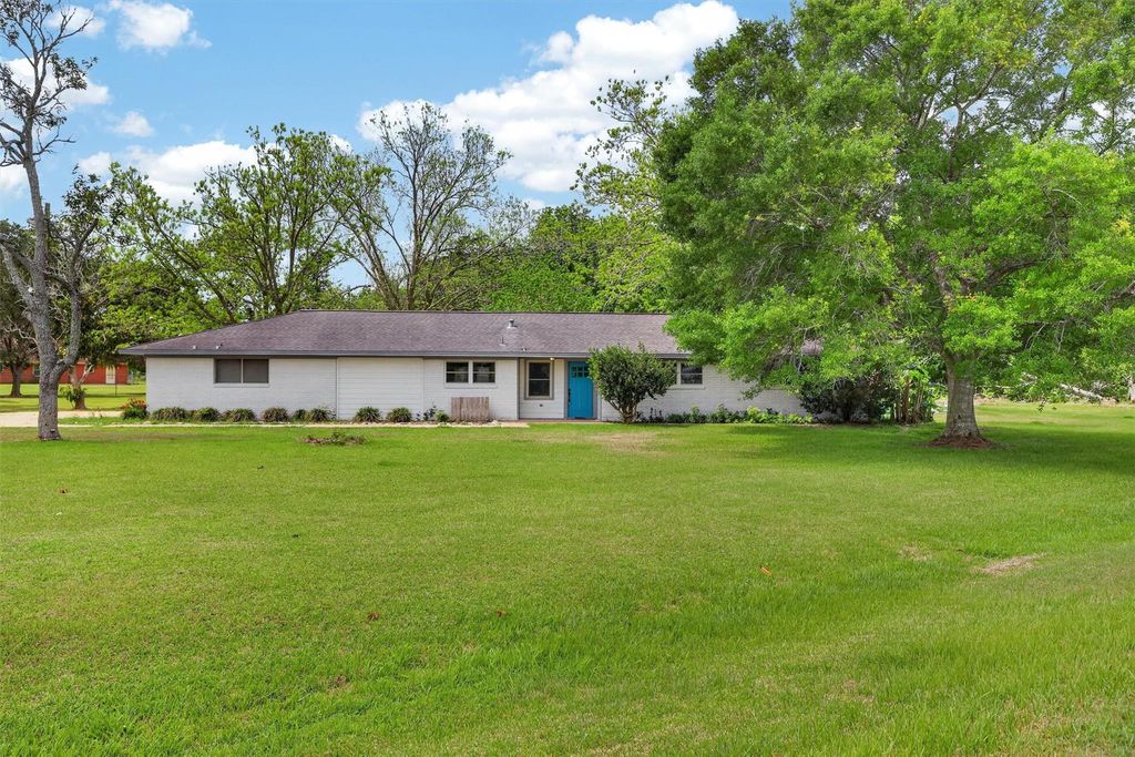 Photo of 379 Hale Road, Bay City, TX 77414 (MLS # 92620862)