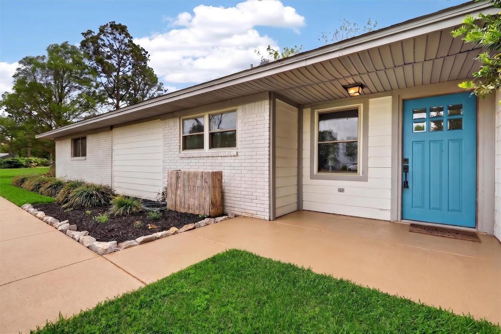 Photo of 379 Hale Road, Bay City, TX 77414 (MLS # 92620862)