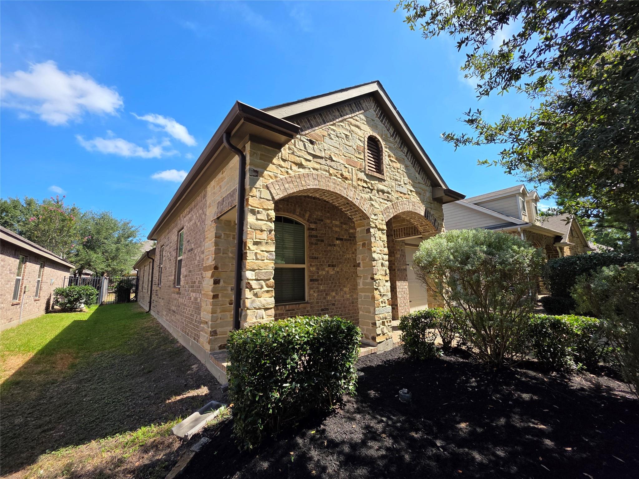 114 N Heritage Mill Circle