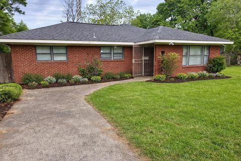 Photo of 7333 Cayton Street, Houston, TX 77061 (MLS # 12902177)