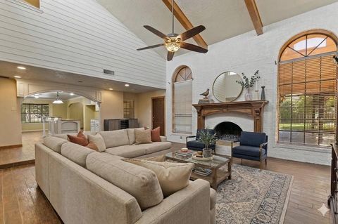 Photo of 10703 Crestfield Court, Houston, TX 77070 (MLS # 15056460)