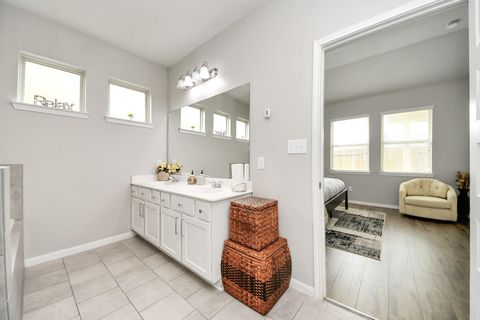 Tiny photo for 5324 Cj Walker Lane, Houston, TX 77048 (MLS # 12581144)