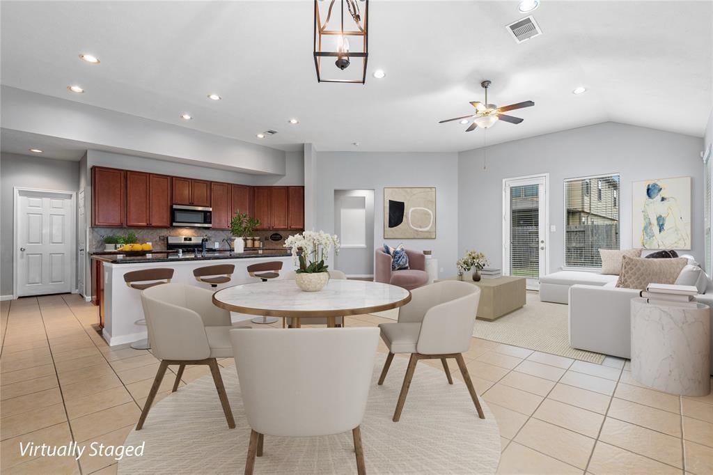 4315 Foster Gardens Lane