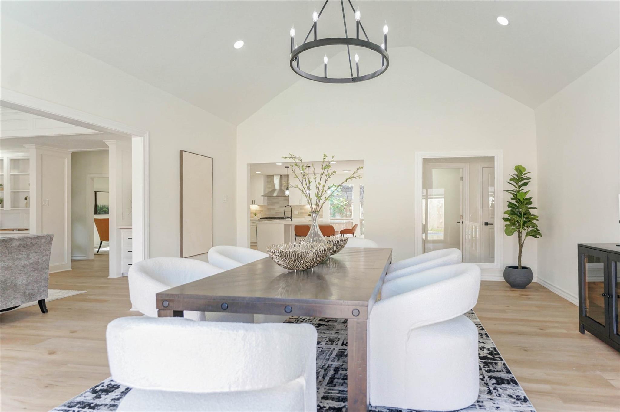 11618 Lakeside Place Drive