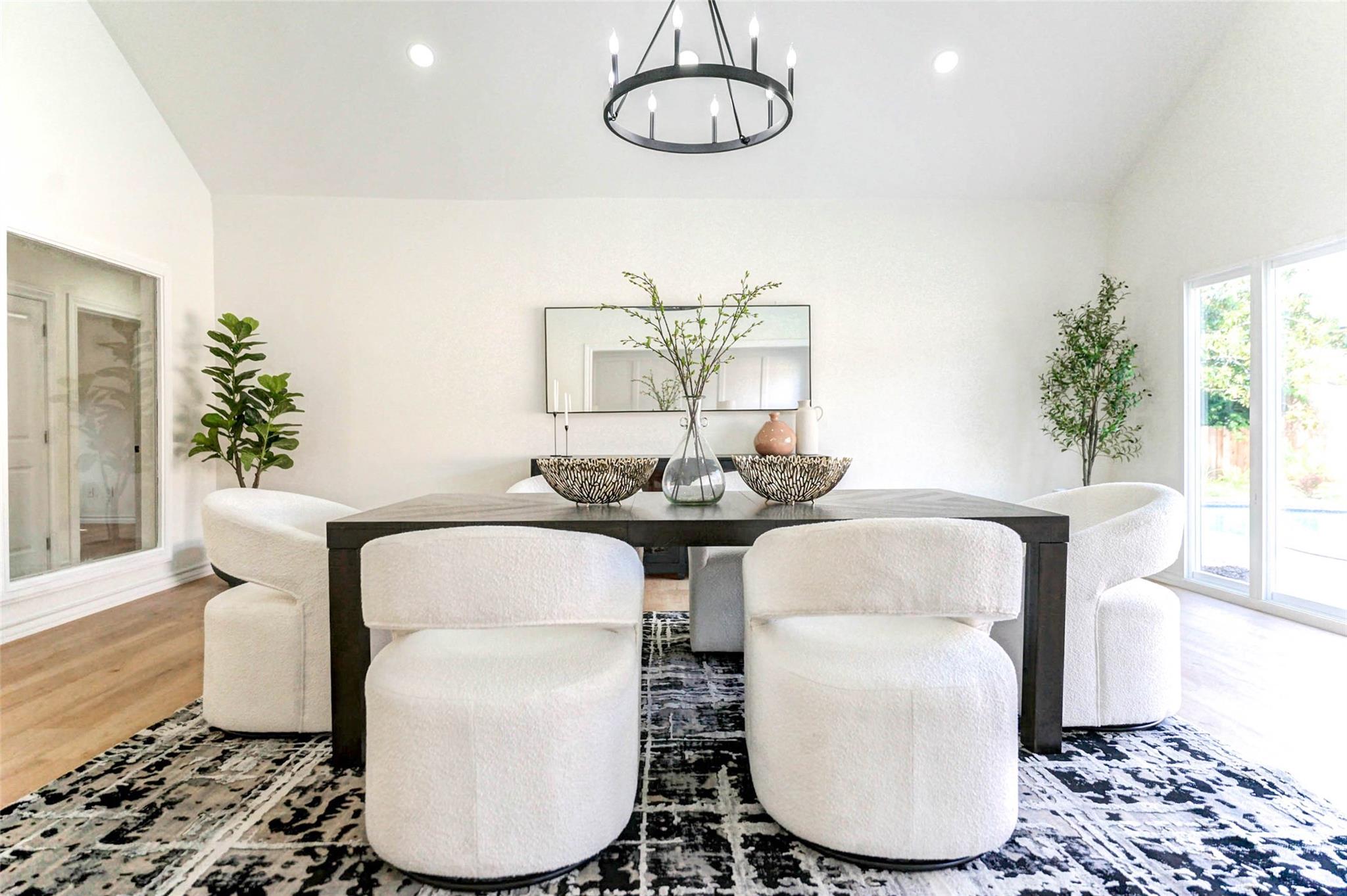 11618 Lakeside Place Drive