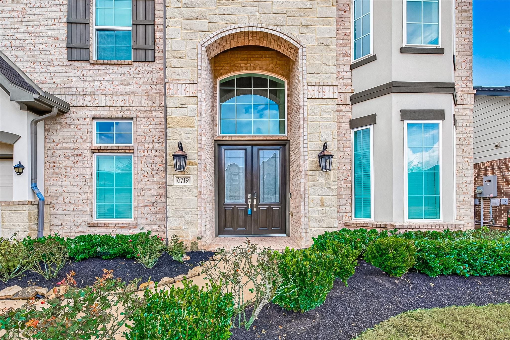 6719 Cascade Manor Drive