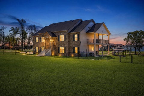 Photo of 264 Falcon Point, Onalaska, TX 77360 (MLS # 26992928)