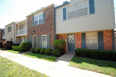 Photo of 12739 Huntingwick Drive #151, Houston, TX 77024 (MLS # 89029276)