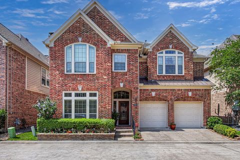 Photo of 1015 Vaulted Oak Street, Houston, TX 77008 (MLS # 30558081)