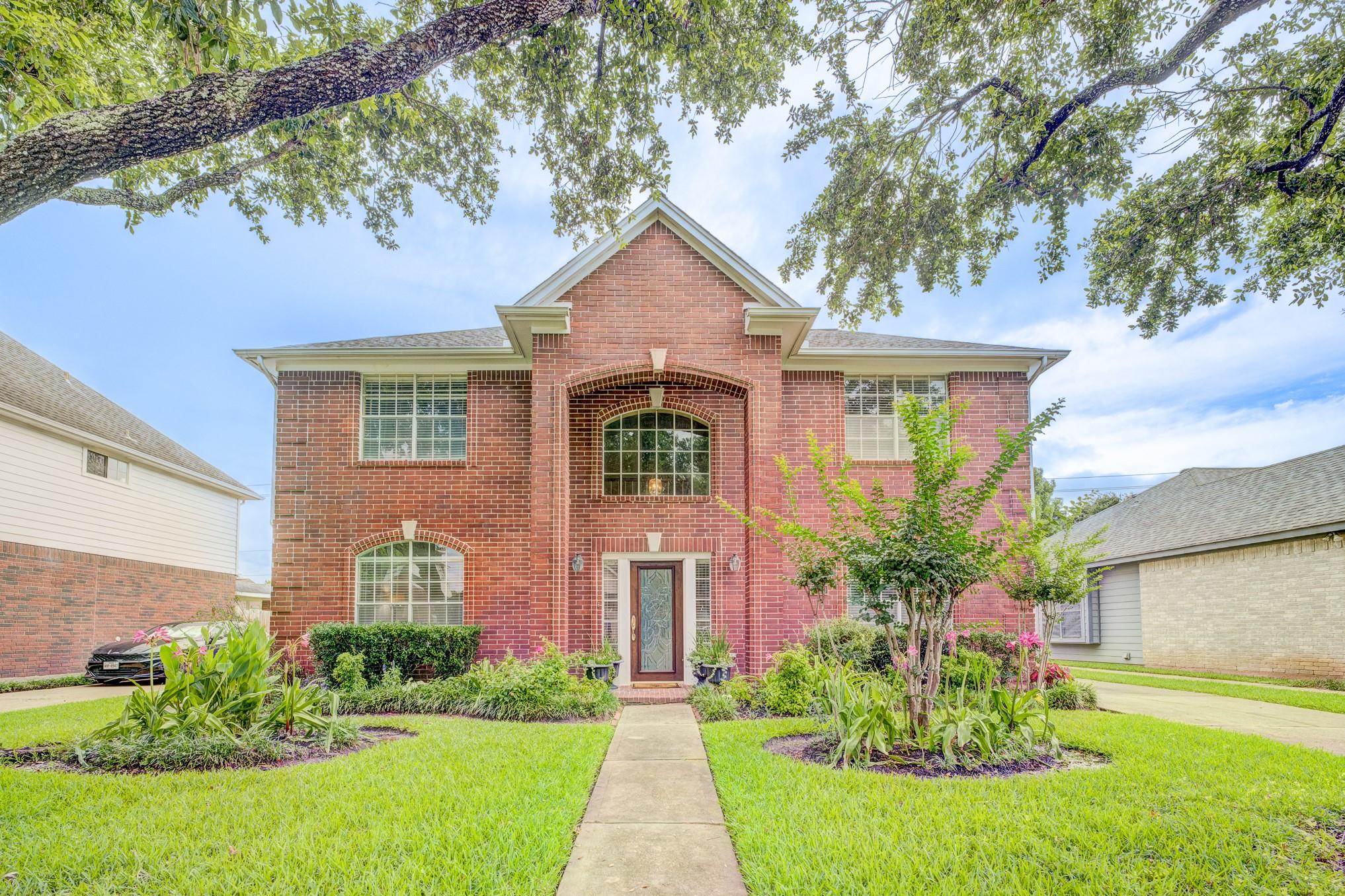 2810 Plantation Wood Lane