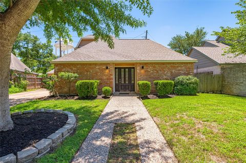 Photo of 911 Montview Drive, Katy, TX 77450 (MLS # 27424736)