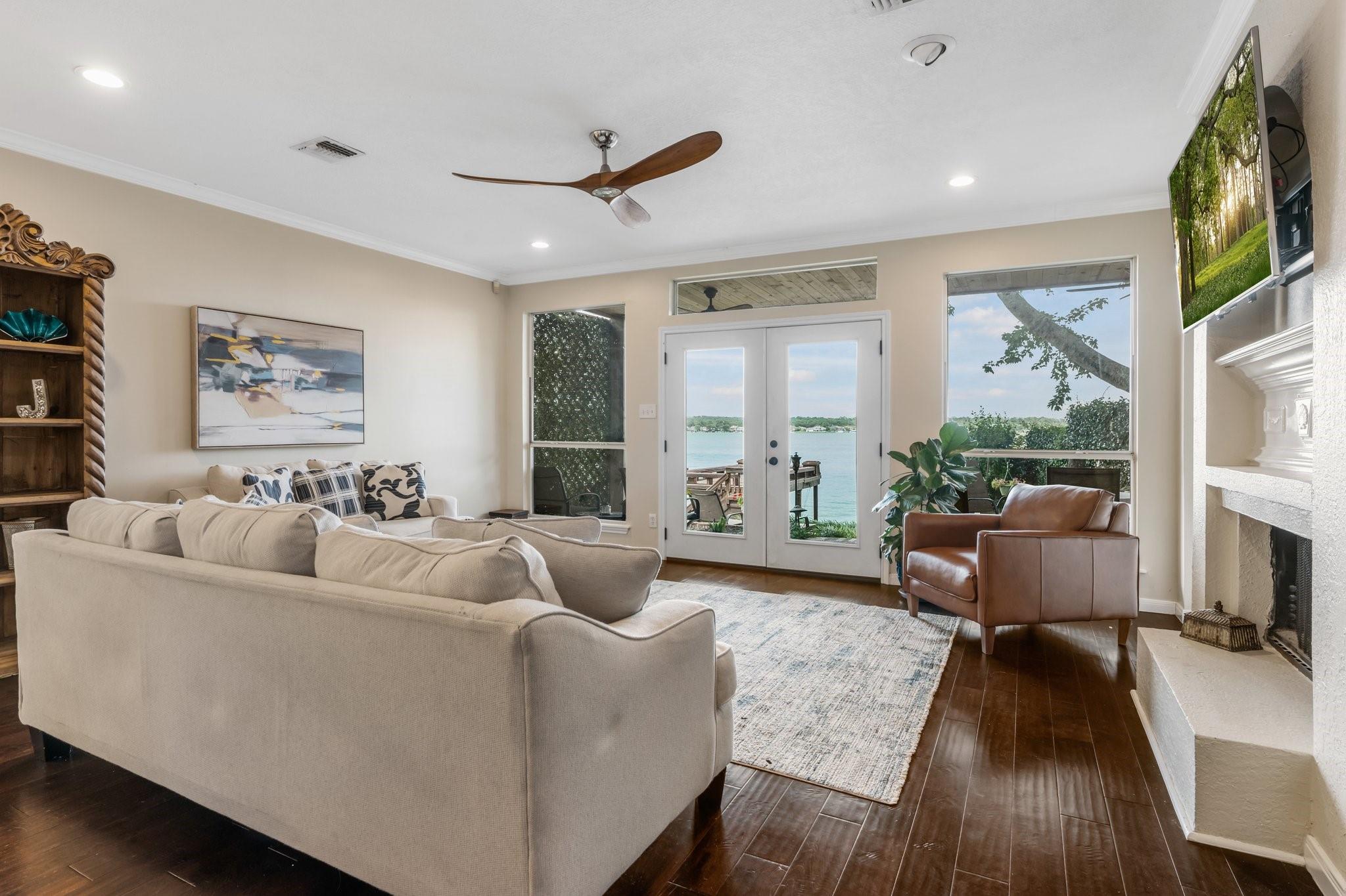 1130 Lake View Drive