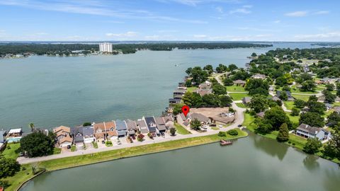 Photo of 1130 Lake View Drive, Montgomery, TX 77356 (MLS # 62936026) Photo of 1130 Lake View Drive, Montgomery, TX 77356 (MLS # 62936026)