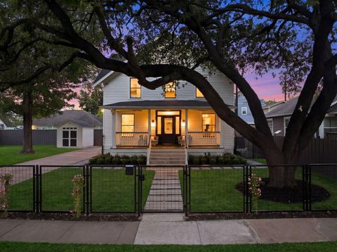 Photo of 1109 Rutland Street, Houston, TX 77008 (MLS # 20432656)