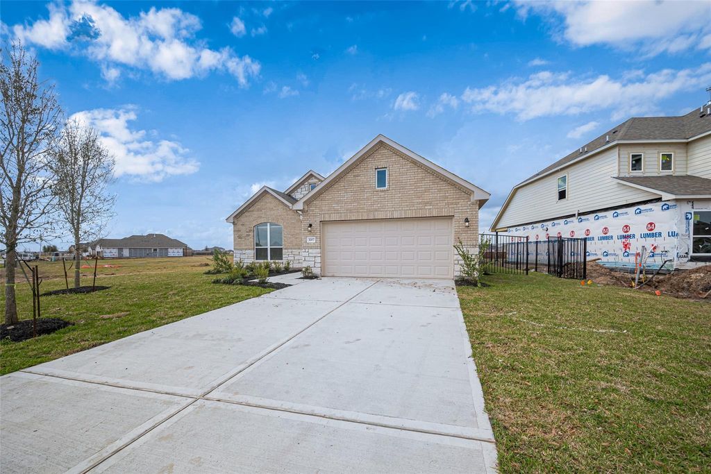 Photo of 3007 Golden Isle Drive, Texas City, TX 77568 (MLS # 69131859)
