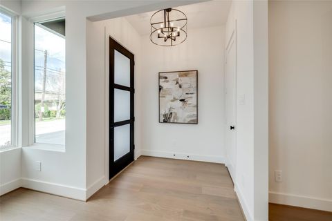 Tiny photo for 5709 Feagan Street, Houston, TX 77007 (MLS # 97394428)