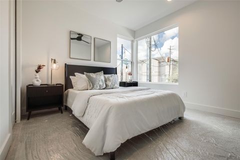 Tiny photo for 5709 Feagan Street, Houston, TX 77007 (MLS # 97394428)