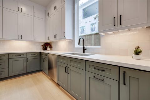 Tiny photo for 5709 Feagan Street, Houston, TX 77007 (MLS # 97394428)