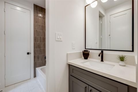 Tiny photo for 5709 Feagan Street, Houston, TX 77007 (MLS # 97394428)