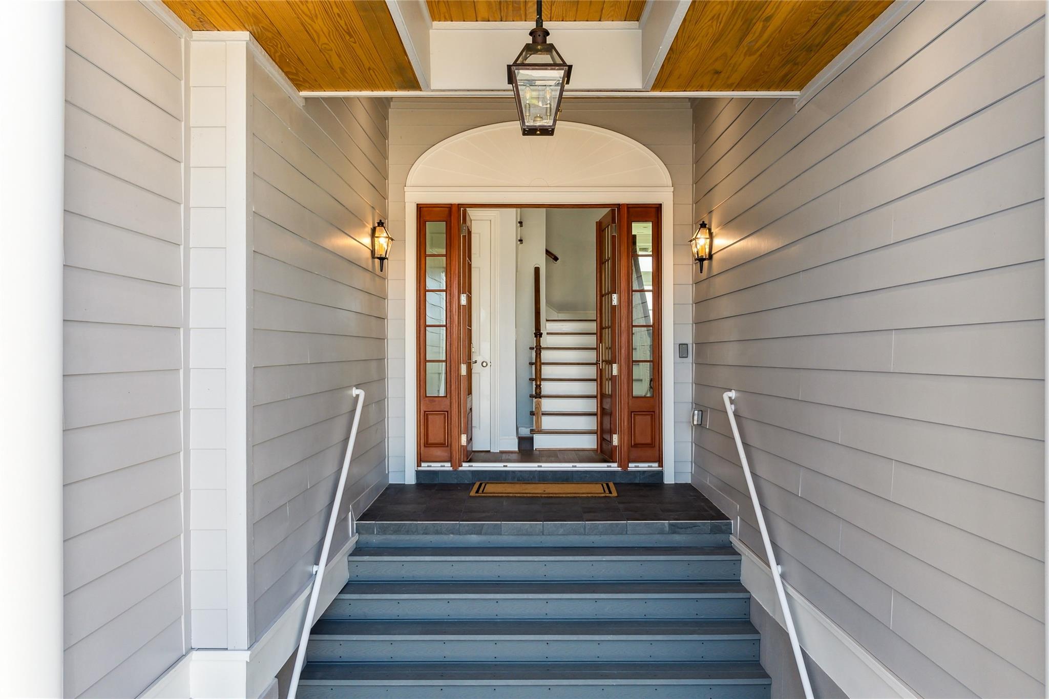 2451 Lakewood Pointe