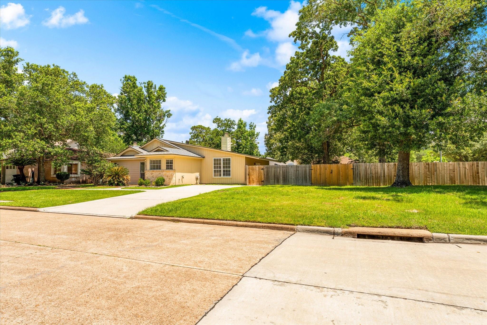 4906 Meadowfox Place