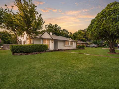 Photo of 5747 Fontenelle Drive, Houston, TX 77035 (MLS # 11630445)
