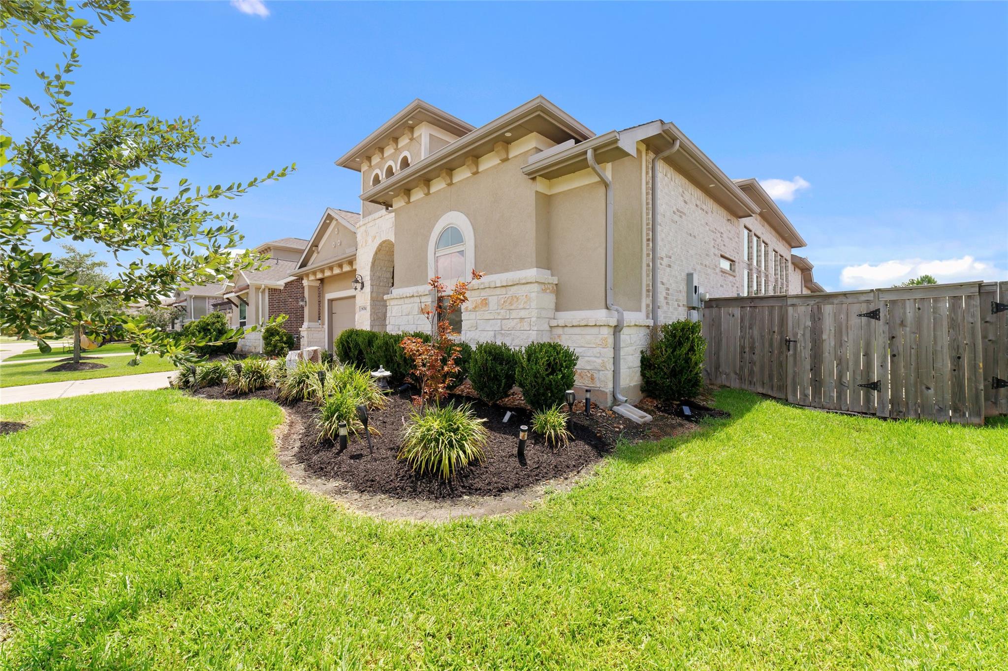 8014 Clearwater Glen Court