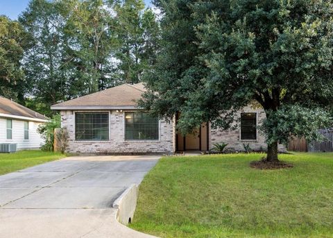 Photo of 16413 Ryan Guinn Way, Conroe, TX 77303 (MLS # 75849019)