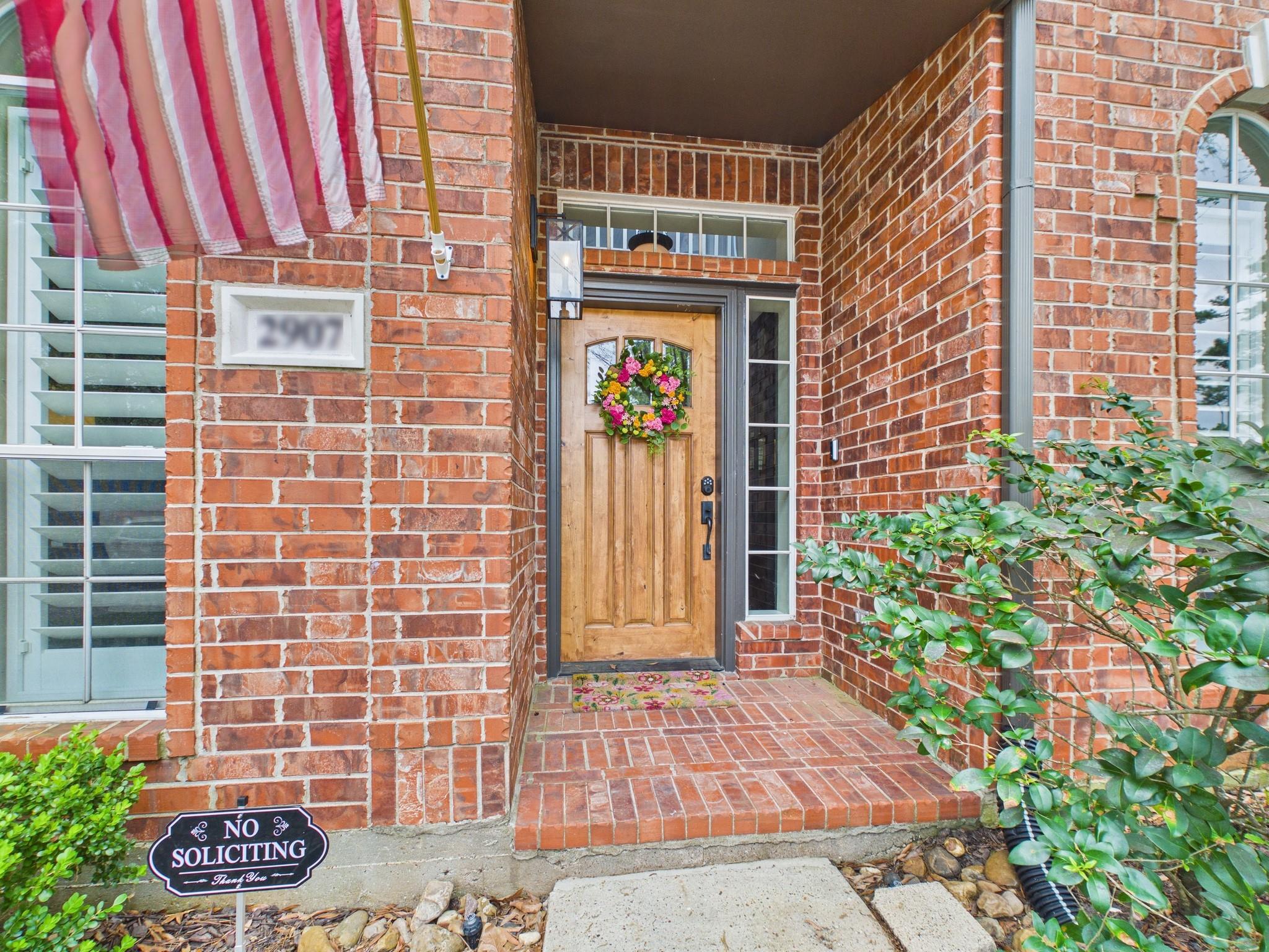 2907 Heather Lake Court