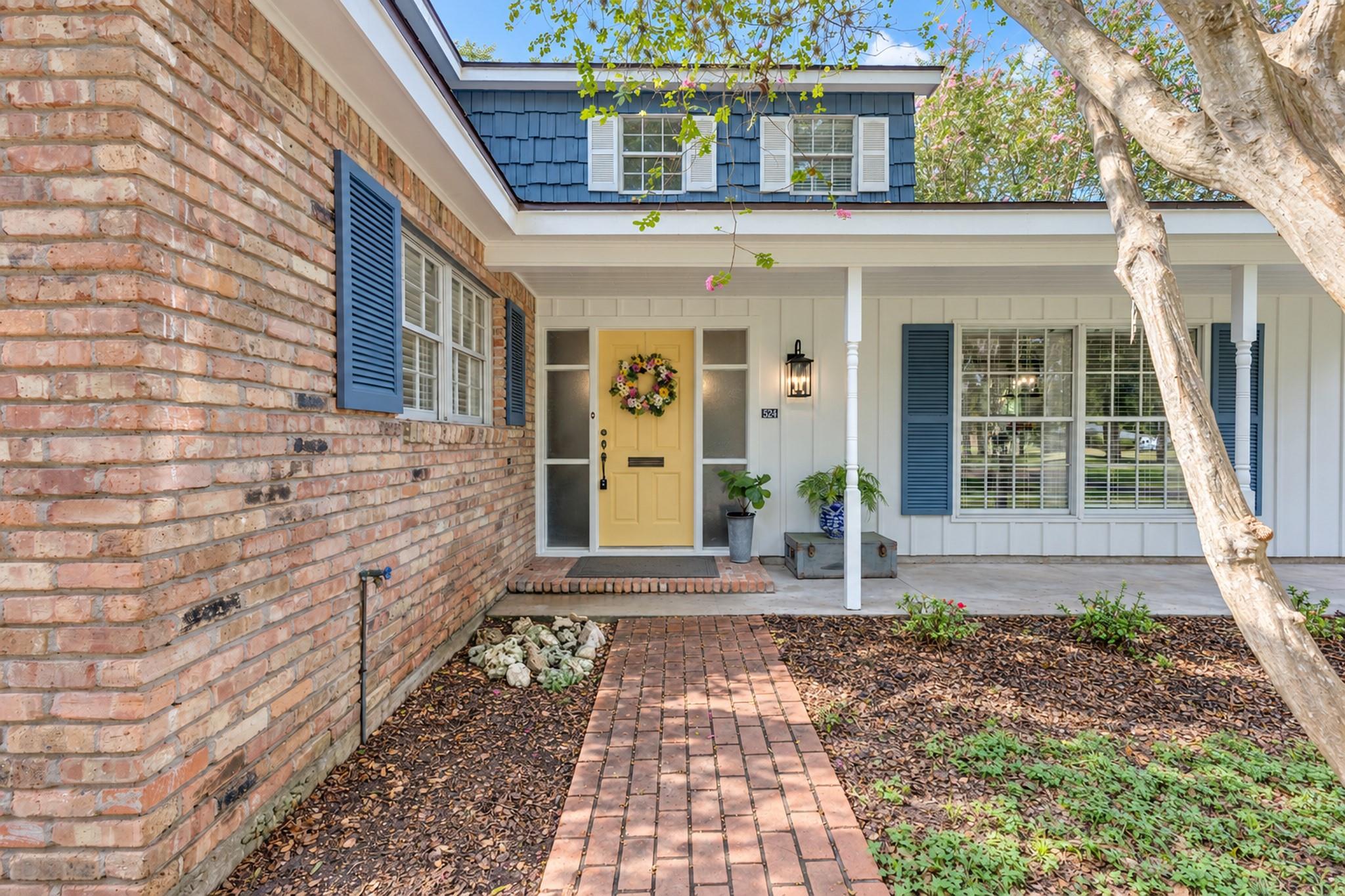 524 Oak Drive
