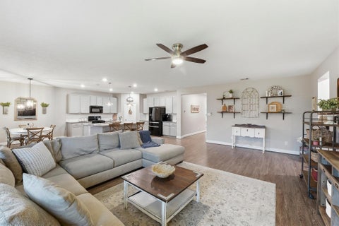 Photo of 3502 Saxton Green Rd Road, Pearland, TX 77584 (MLS # 10785736)