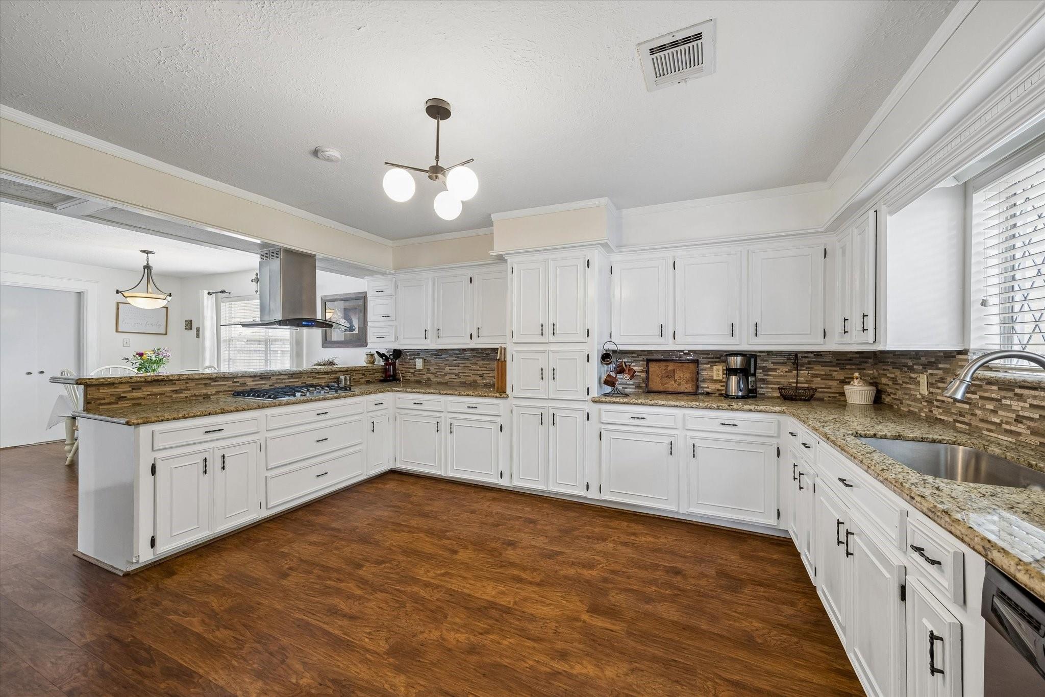 5327 Lacreek Lane