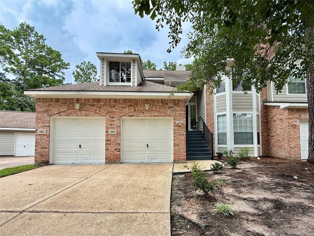 Photo of 105 S Spiral Vine Circle, The Woodlands, TX 77381 (MLS # 39843477)