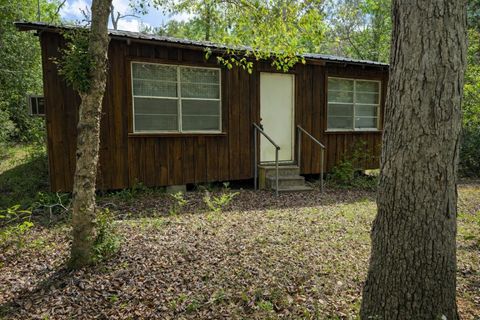 Photo of 118 Buffalo Run E, Livingston, TX 77351 (MLS # 55696312)