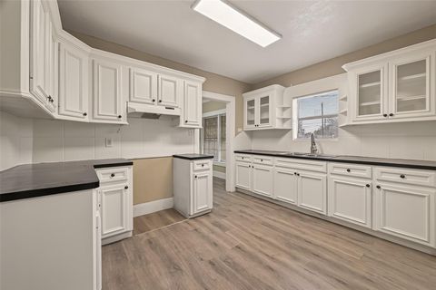 Tiny photo for 6807 Avenue E, Houston, TX 77011 (MLS # 40309458)