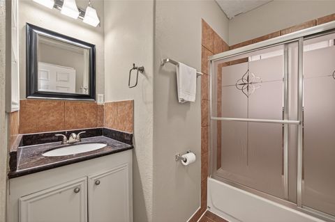 Tiny photo for 6807 Avenue E, Houston, TX 77011 (MLS # 40309458)