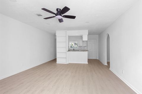 Photo of 16016 Green Manor Drive #D, Humble, TX 77396 (MLS # 28910353)