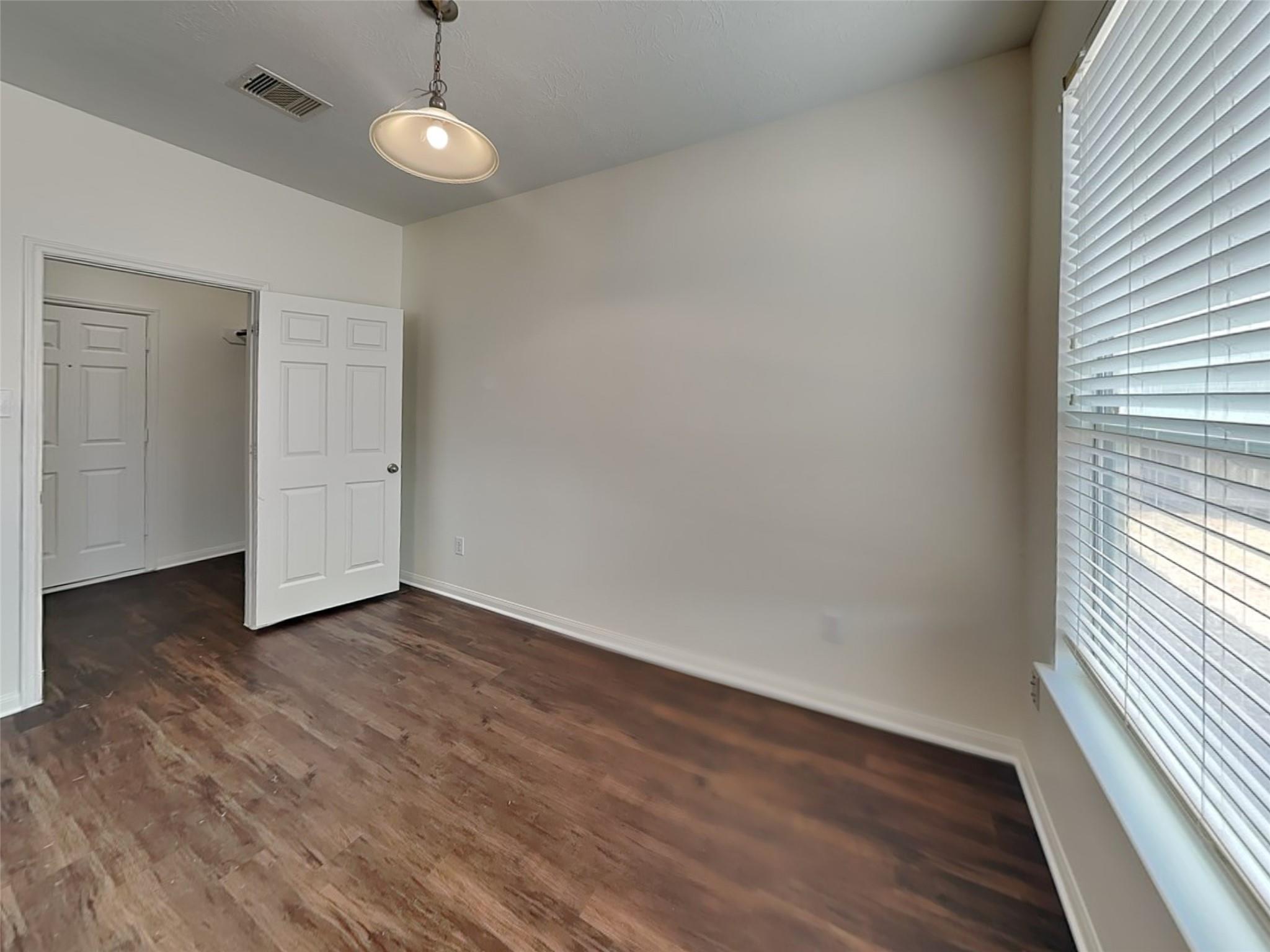 3903 Hawthorn Glen Court