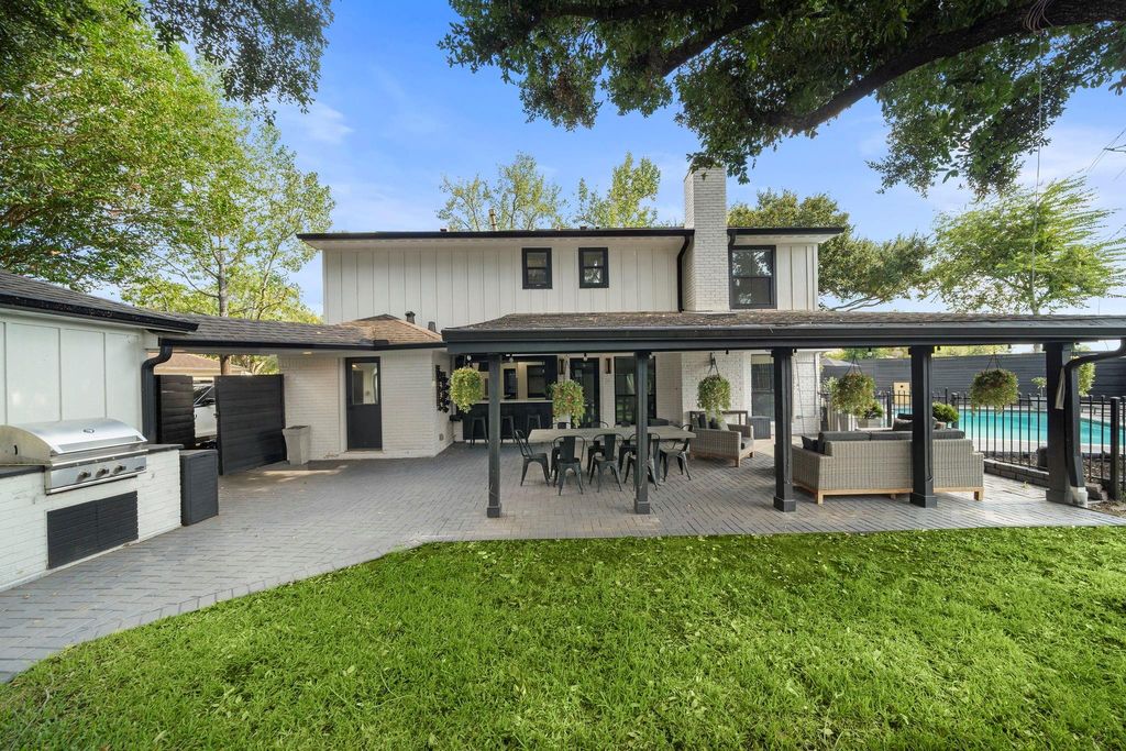 Photo of 12526 Stafford Springs Drive, Houston, TX 77077 (MLS # 17092794)