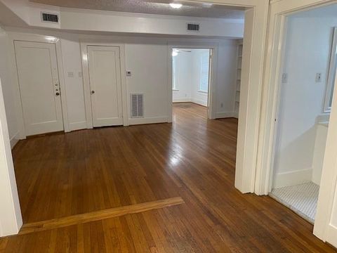 Multifamily For Rent - 1661 Kipling Street #2<br/> Houston, TX 77006