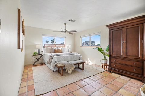 Tiny photo for 557 Pompano Street, Bayou Vista, TX 77563 (MLS # 91989133)