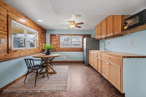 Tiny photo for 557 Pompano Street, Bayou Vista, TX 77563 (MLS # 91989133)