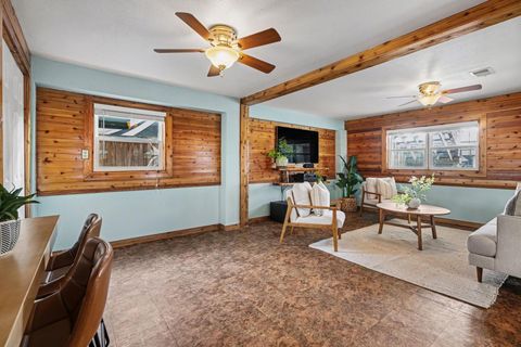 Tiny photo for 557 Pompano Street, Bayou Vista, TX 77563 (MLS # 91989133)