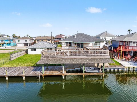Photo of 557 Pompano Street, Bayou Vista, TX 77563 (MLS # 91989133)