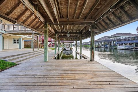 Tiny photo for 557 Pompano Street, Bayou Vista, TX 77563 (MLS # 91989133)