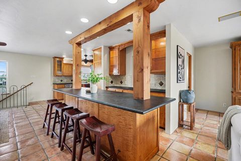 Tiny photo for 557 Pompano Street, Bayou Vista, TX 77563 (MLS # 91989133)