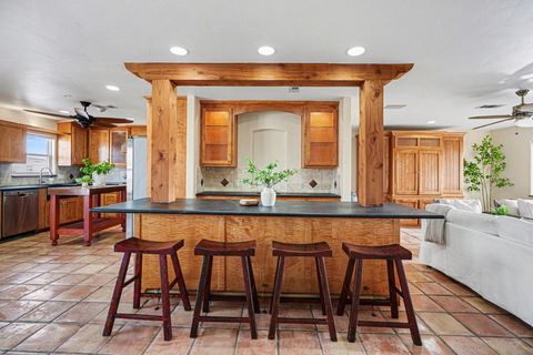 Tiny photo for 557 Pompano Street, Bayou Vista, TX 77563 (MLS # 91989133)