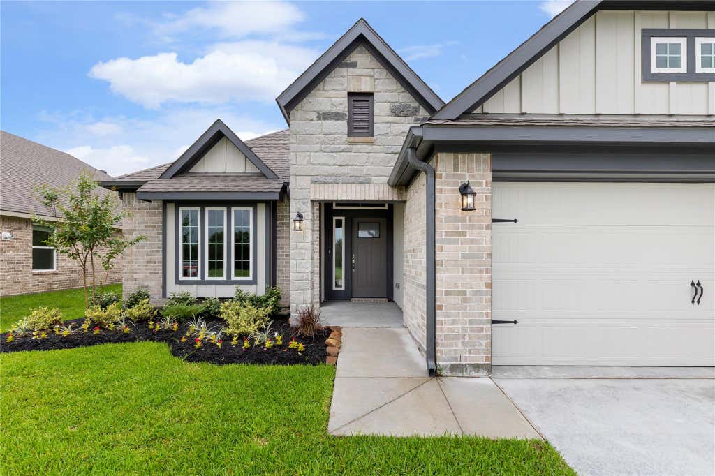 Photo of 2071 Winepress Road, Brenham, TX 77833 (MLS # 69738570)