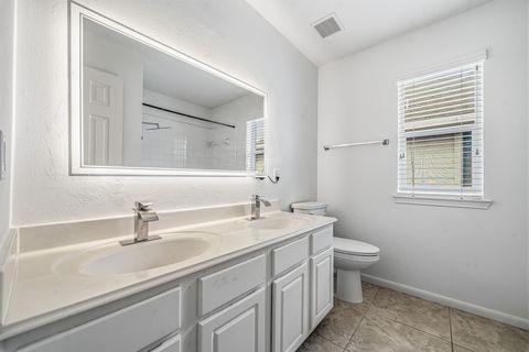 Tiny photo for 10319 Stan Brook Drive, Houston, TX 77089 (MLS # 86573745)