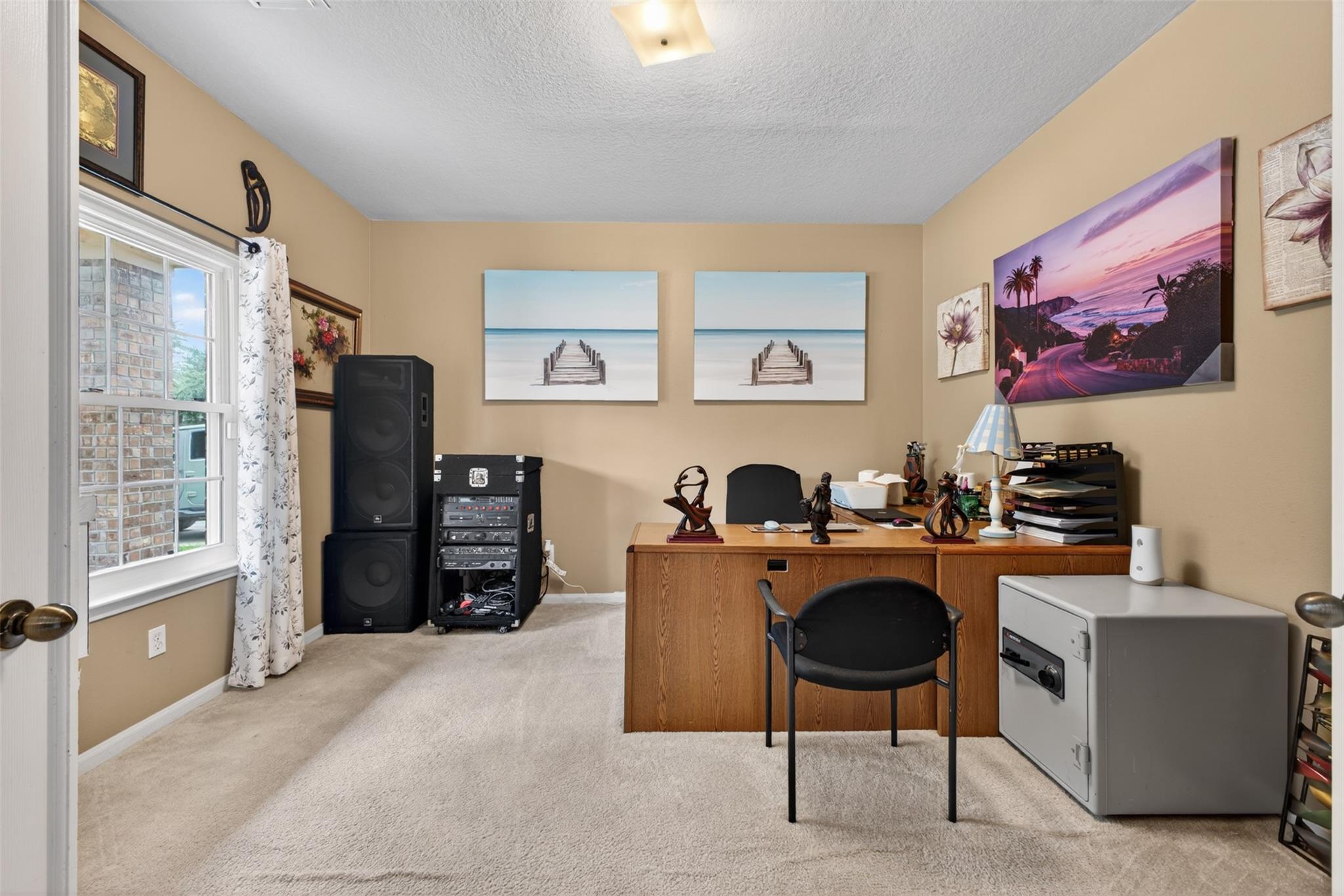 3418 Brackenfern Road